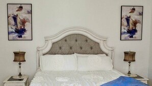 3 bedrooms, iron/ironing board, WiFi, bed sheets