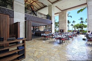 Outdoor dining - 2-bedroom Ocean View Sleeps 8 at Marriott's Ko Olina Beach Club (Kapolei)