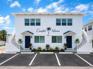 Exterior - Coastal Haven Getaway 2 (Treasure Island)