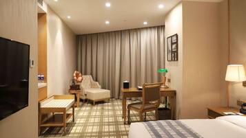 Luxury Single Room, Garden View