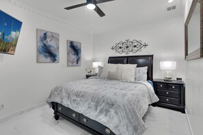 Room - Modern & Cozy Studio near Airport & Prime Shopping (Tucson)