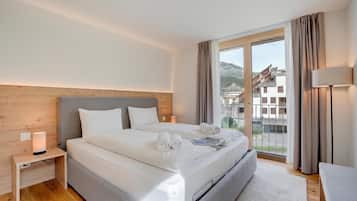 2 bedrooms, WiFi (free), bed sheets