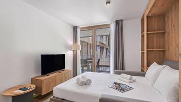 1 bedroom, WiFi (free), bed sheets