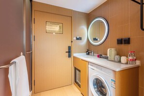 Comfort Double Room, City View | Interior