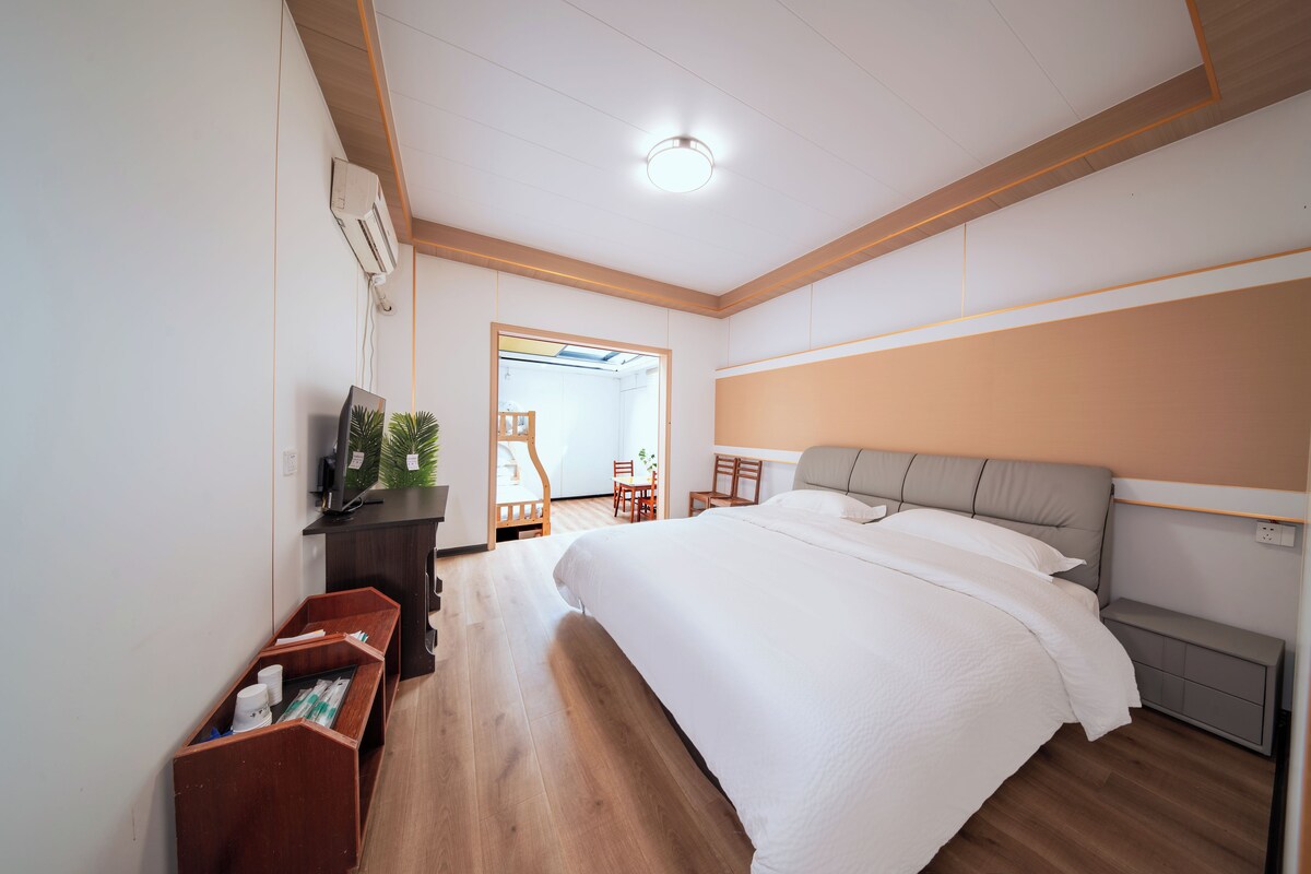 ห้องแฟมิลี่สำหรับสี่ท่าน | ผ้านวมขนเป็ด, Wi-Fi ฟรี, ผ้าปูที่นอน