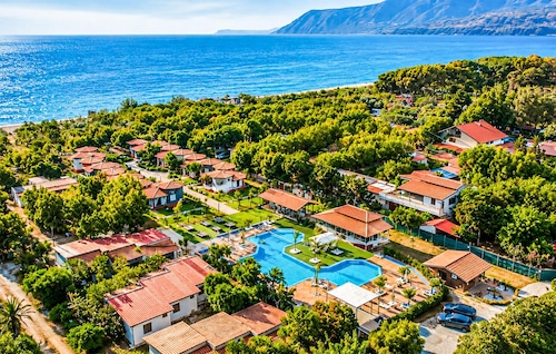 Pet friendly home in Nicotera Marina with swimming pool
