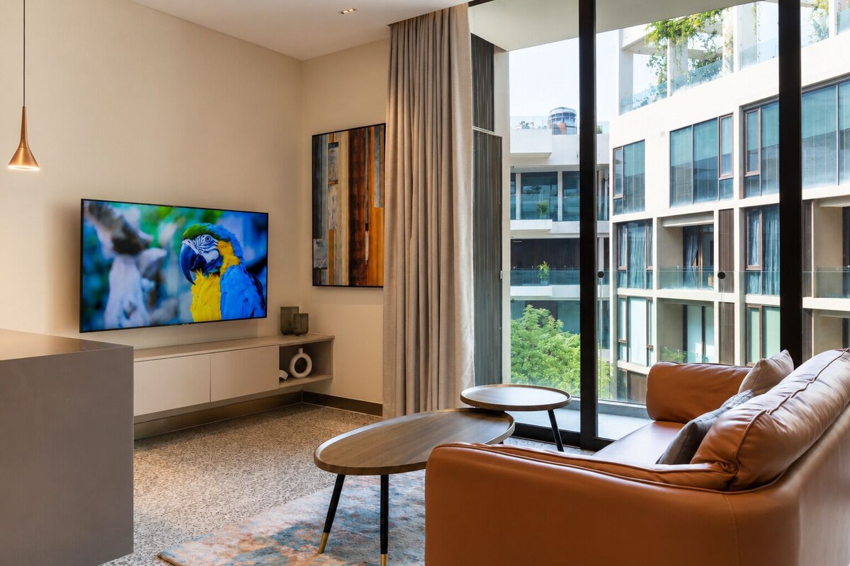 Appartement Standard, 1 très grand lit et 1 canapé-lit, balcon, vue sur la cour intérieure | Aire de séjour | Téléviseur connecté, foyer, lecteur de DVD, films en primeur