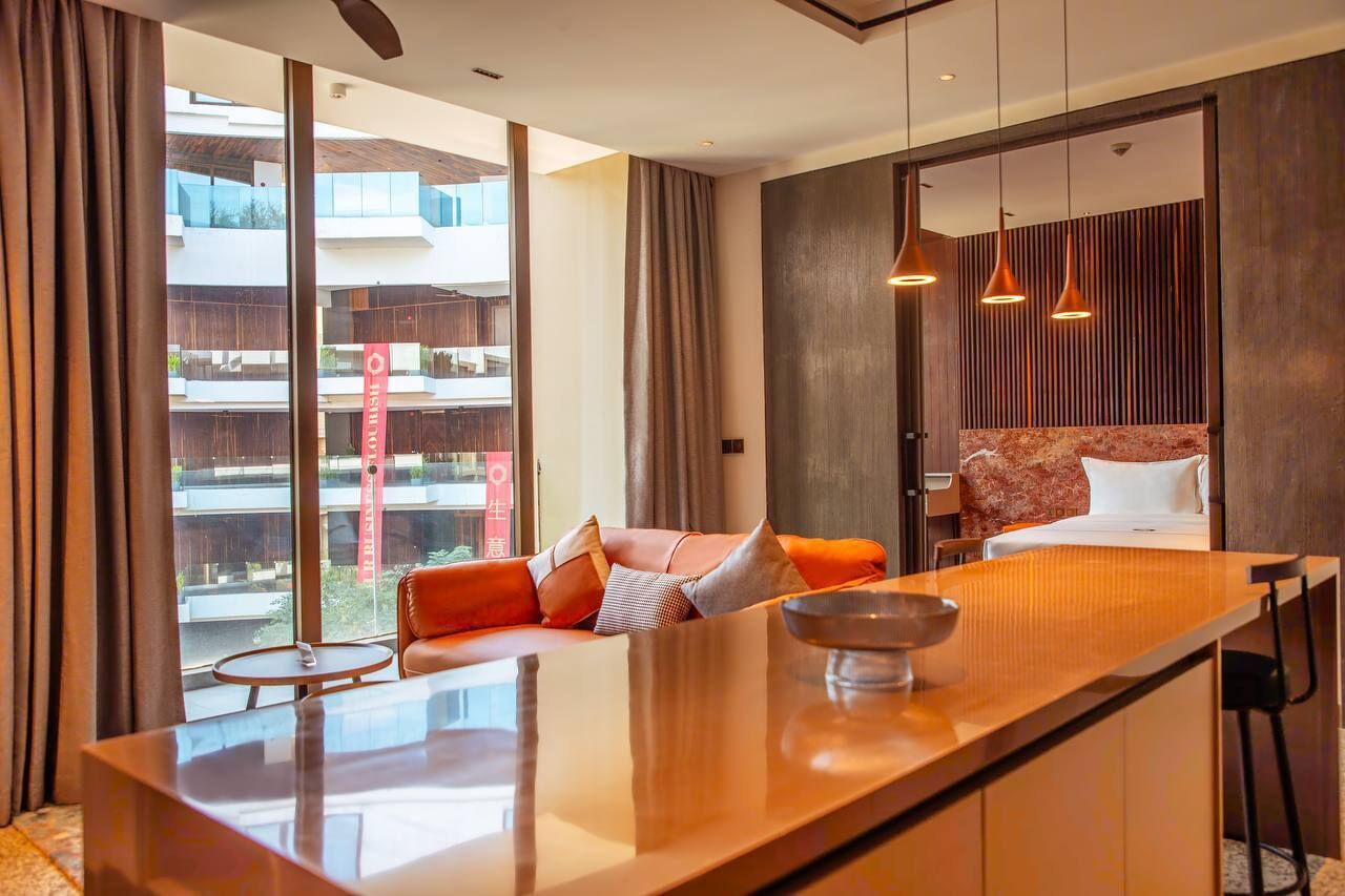 Standaard appartement, 1 kingsize bed met slaapbank, balkon, uitzicht op binnenplaats | Interieur