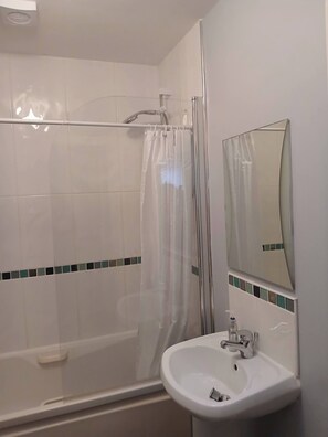 Shared Dormitory, 1 Bedroom | Bathroom - Room-peaceful Place Balrothery (Balrothery)