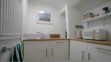 House | 1 bedroom