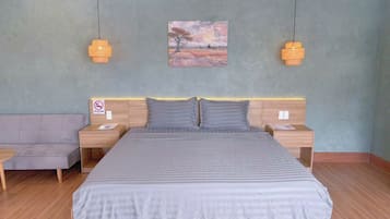Doppelzimmer, Stadtblick | Hochwertige Bettwaren, Betten mit Memory-Foam-Matratzen, Schreibtisch