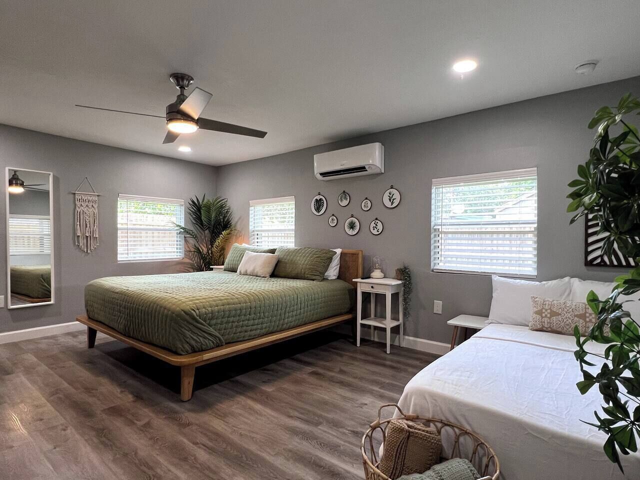 Desk, iron/ironing board, travel crib, WiFi