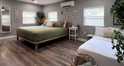 Largo Palms Suite by Indian Rocks Beach