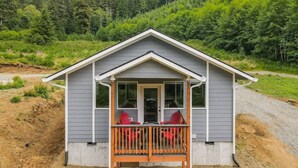 Unclassified image, 3 of 38, button - 14-Acre Mountain Escape - Hot Tub + Fire Pit (Nehalem)