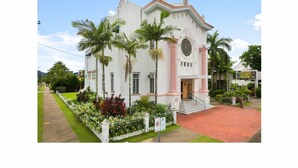 Unclassified image, 5 of 6, button - Temple Backpackers (Cairns)