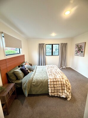 Room - Snowfed House - perfect for 2 families or large groups | sleeps 9 (Methven)