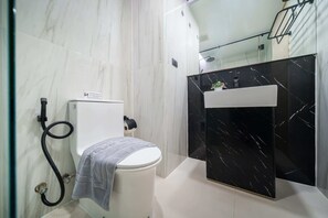 Bathroom - Modern Studio Rooftop Pools UTKR 205 (Tambon Karon)