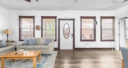 The Jefferson House |Private Parking |Group Stays