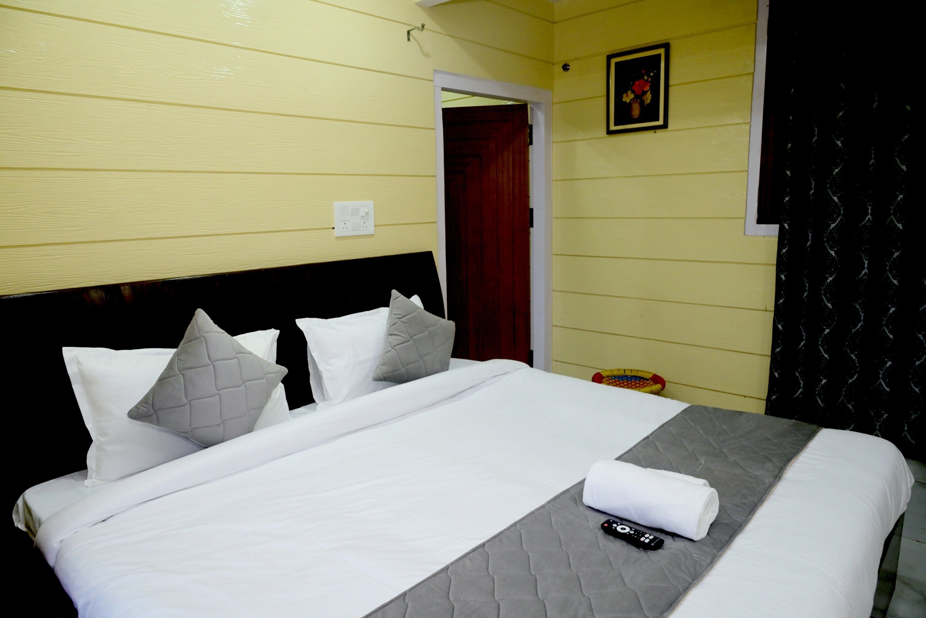Luxury Room, Mountain View | Desk, laptop workspace, blackout curtains, iron/ironing board