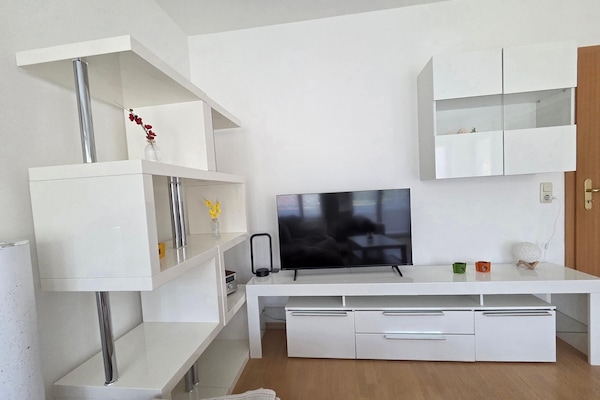 Große Ferienwohnung mit Terrasse und Garten-Ferienwohnung Bernhardswald