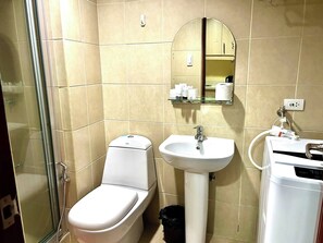 Kamer, 1 slaapkamer, toegankelijk voor mindervaliden, patio | Badkamer