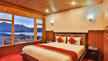 Luxury Room, Lake View | WiFi (free)