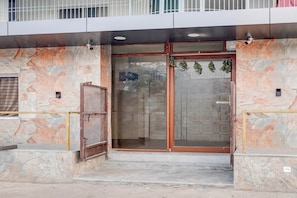 Exterior detail - Collection O Vadodara Airport Formerly (Vadodara)