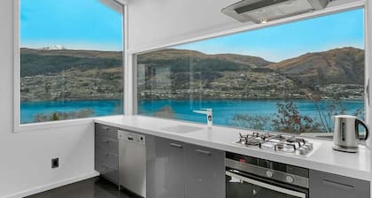 Lakeview Spa Retreat | Peninsula Escape