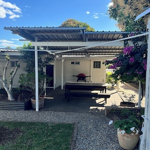 Outdoor dining - 'The Station House' Mount Isa (Winston)