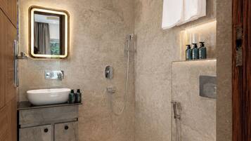 Deluxe Villa | Bathroom