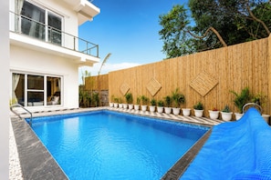 Piscina externa