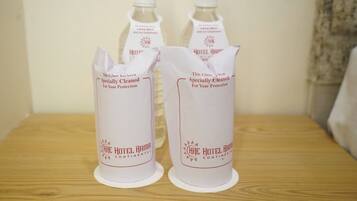 Deluxe Room | Bathroom amenities