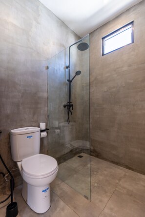 Bathroom - Alcazaba Resort Lombok (lombok tengah)
