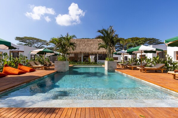 Outdoor pool - Alcazaba Resort Lombok (lombok tengah)