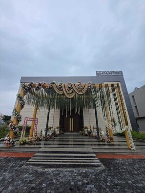 Exterior - Kiwa Banquet & Hotels (Gandhinagar)