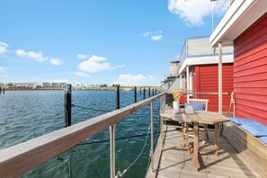 Outdoor dining - Vrbo Property (Fehmarn OT Burgtiefe)