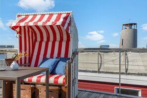 Outdoor dining - Vrbo Property (Fehmarn OT Burgtiefe)