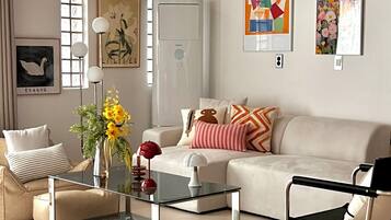 Standard House | Living room