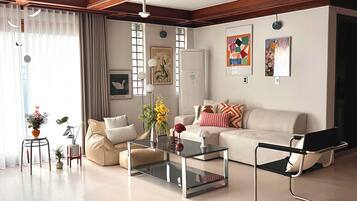 Casa Standard | Soggiorno