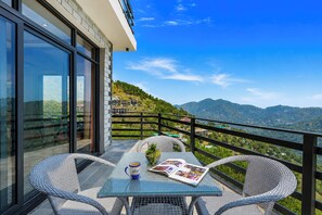 Vila luxo | Opções para refeição ao ar livre