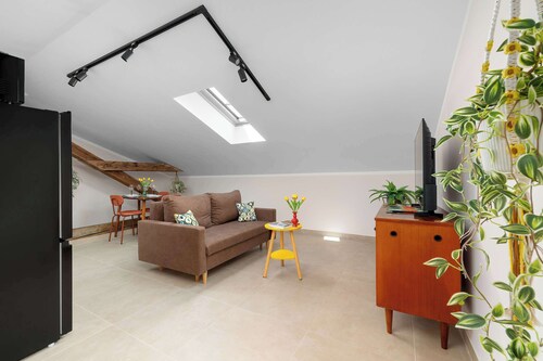 Charming Apartment | 1 Bedroom