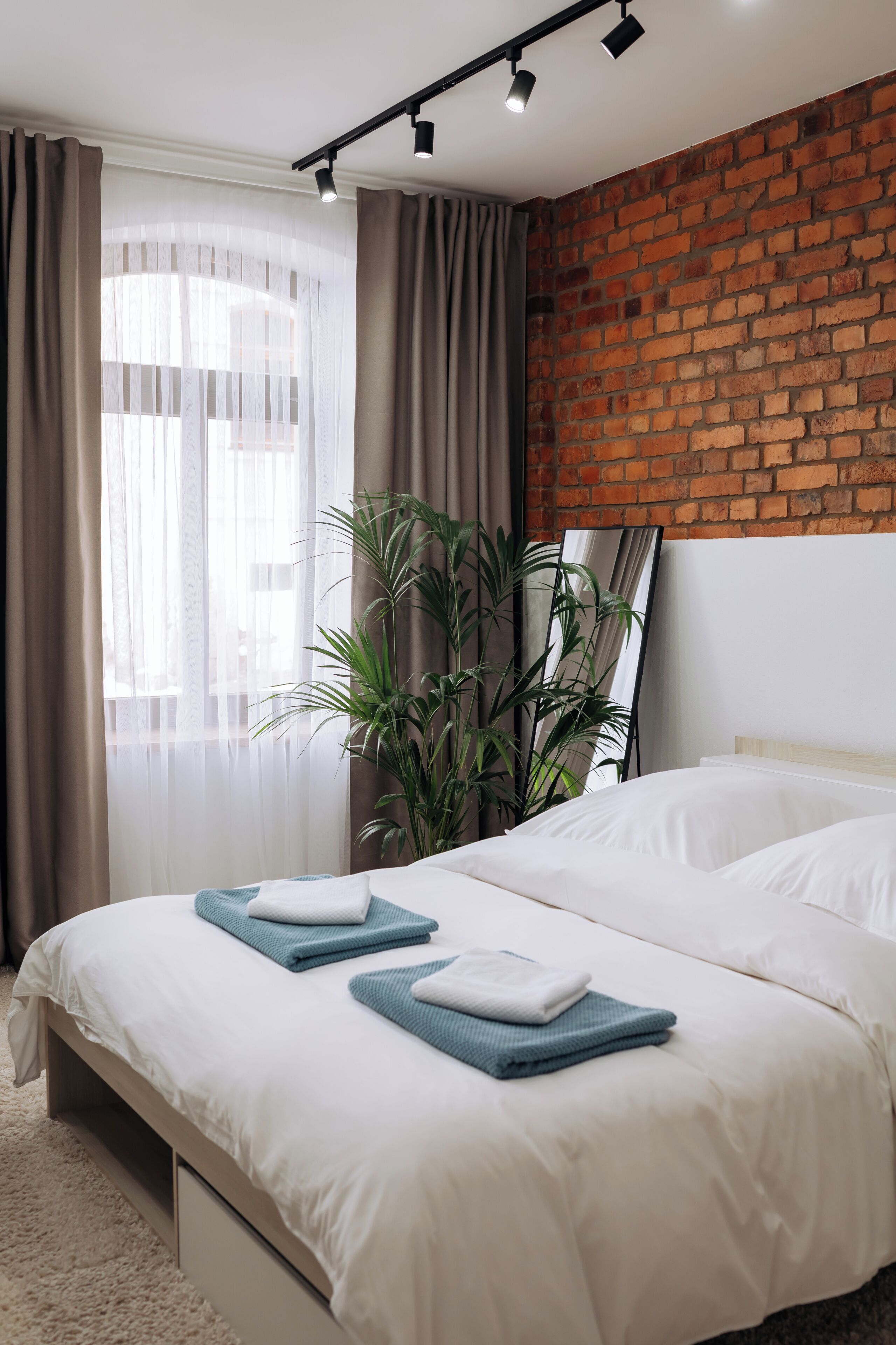 1 habitación, tabla de planchar con plancha, wifi y ropa de cama 