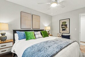 Room - Walk to Notre Dame | Luxury 2BR/2BA Condo | Balcony + Parking (South Bend)