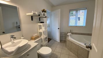 Haartrockner, Seife, Toilettenpapier