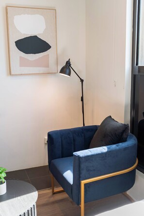 Interior - Deluxe Twin Room - Sleeps 3 (Greenacre)