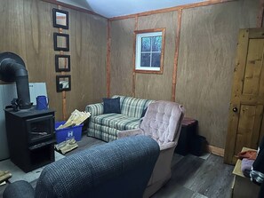 Living area - Fox Den French river (Noëlville)
