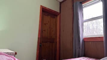 2 bedrooms, Internet, bed sheets