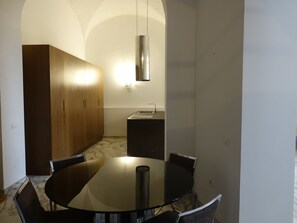 Apartamento superluxo, vista para a cidade | Opções para refeição