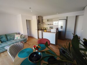 Interior - Charming 2-bedroom apartment with parking near port in fantastic Sanary-sur-Mer (Sanary-sur-Mer)