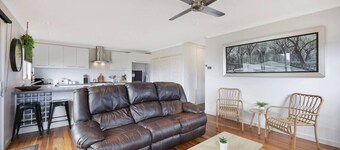 2 bdrm house near beach sleeps 5